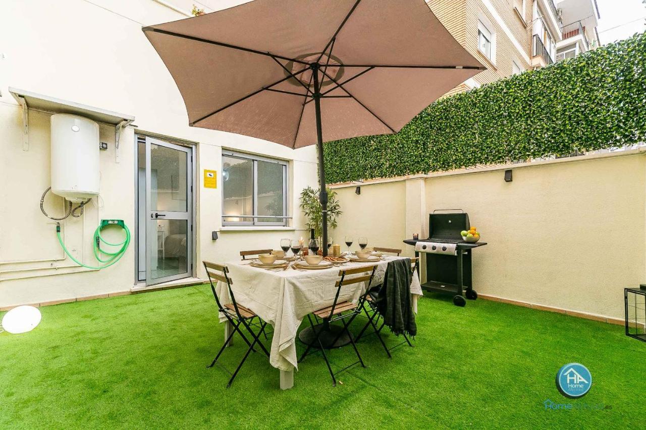 Bajo Urbano Boutique En Carlos Haya Con Terraza Y Parking Malaga Luaran gambar