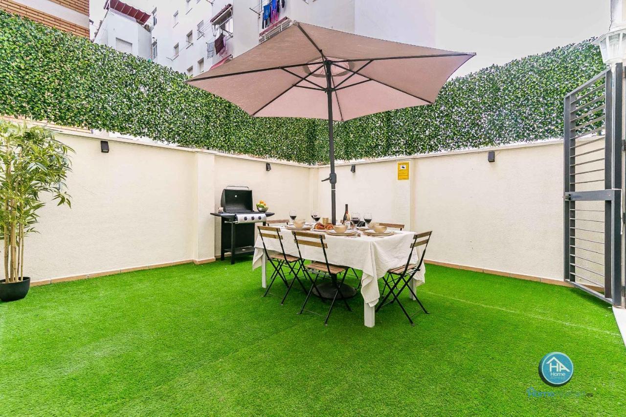 Bajo Urbano Boutique En Carlos Haya Con Terraza Y Parking Malaga Luaran gambar